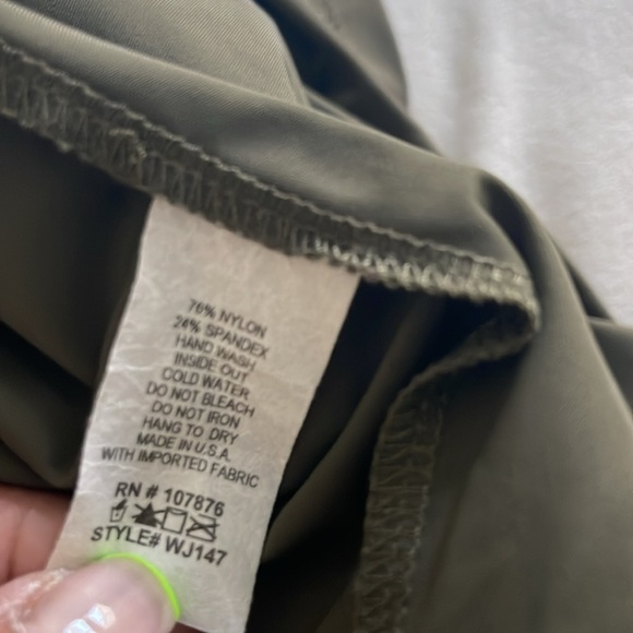 Ms. Diva Plus Olive Green Pants & Top - Picture 6 of 6